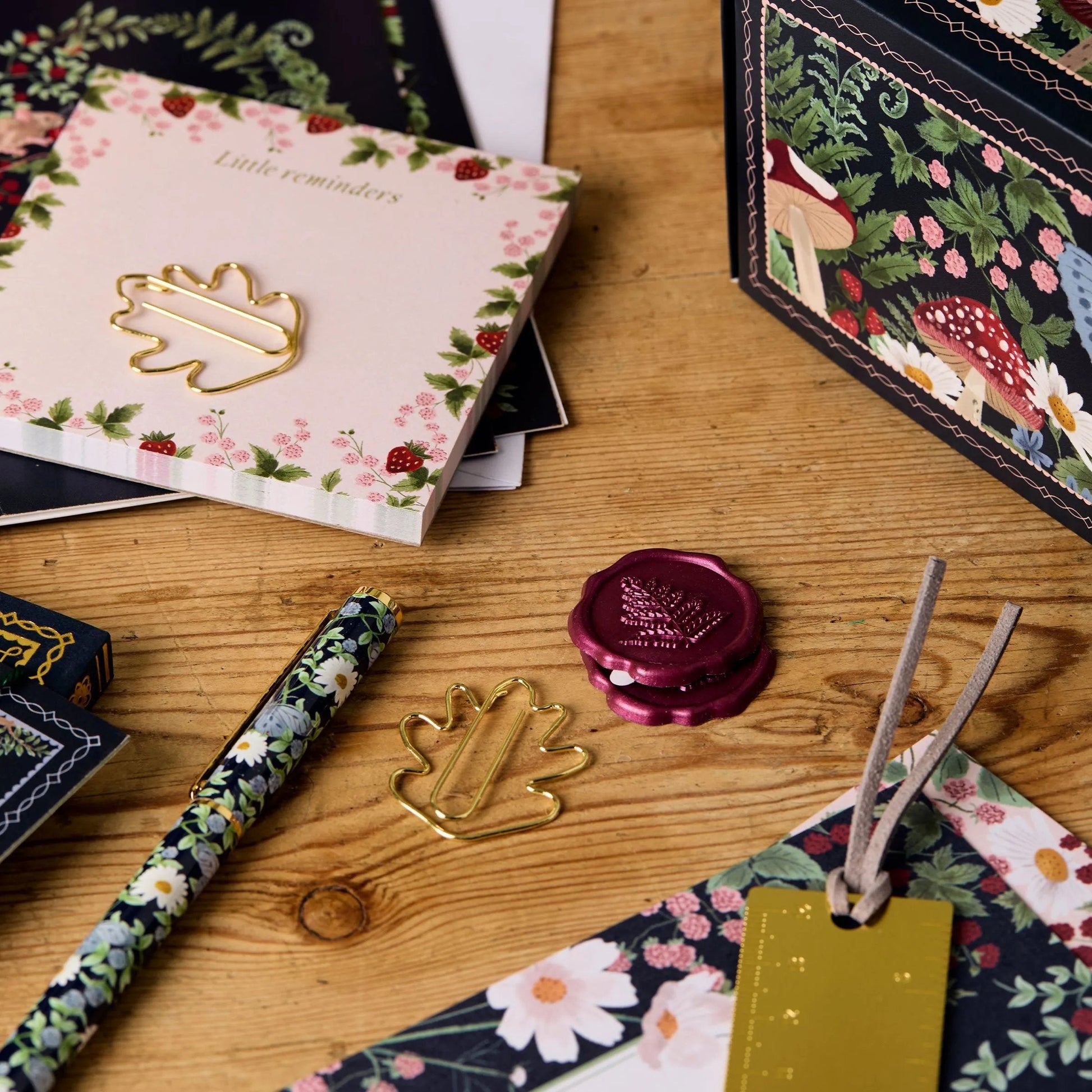 🎄24 Days Of Stationery Advent Calendar🎁 - Libiyi